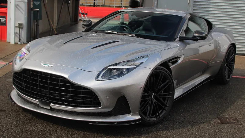 Aston Martin DB12 – Test, Preise und تقييم bei شام كارز