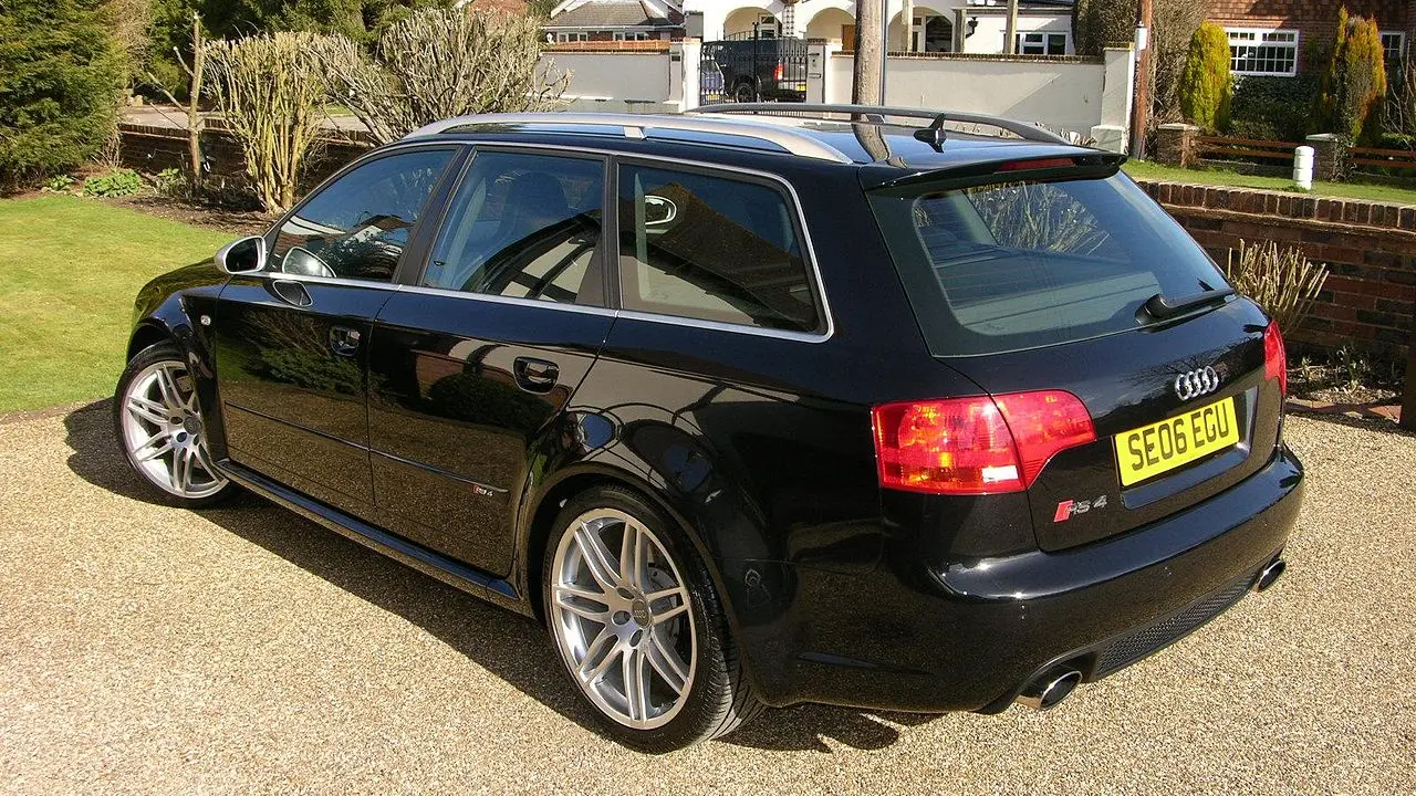 Audi RS4 – Test, Preise und تقييم bei شام كارز