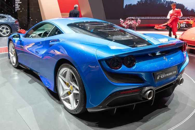 Ferrari F8 Tributo – Test, Preise und تقييم bei شام كارز