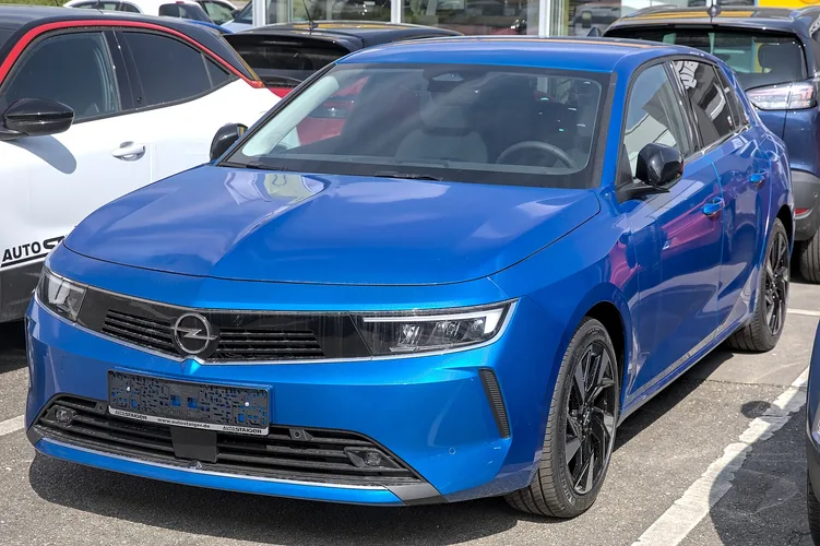 Opel Astra – Test, Preise und تقييم bei شام كارز