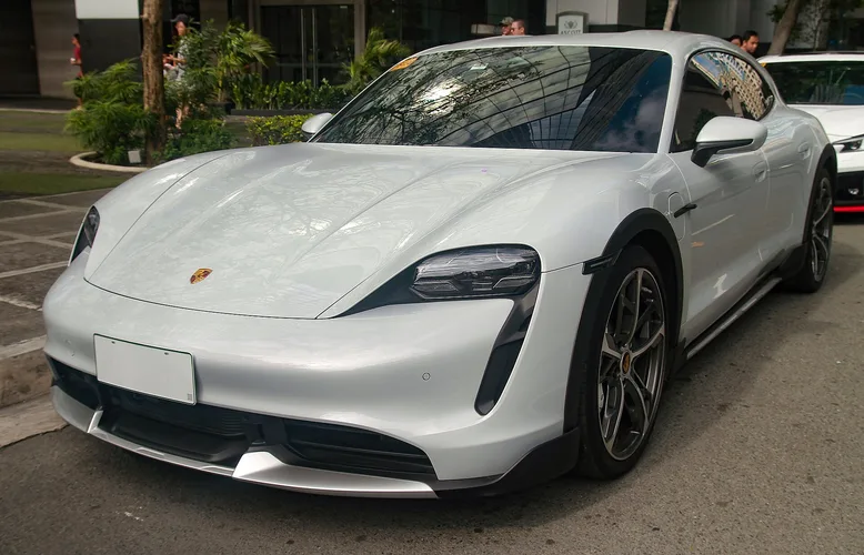 Porsche Taycan Cross Turismo – Test, Preise und تقييم bei شام كارز