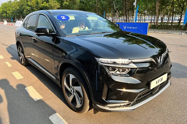 VinFast VF 8 – Test, Preise und تقييم bei شام كارز