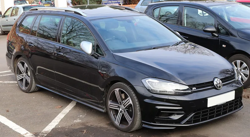 Volkswagen Golf R Variant – Test, Preise und تقييم bei شام كارز