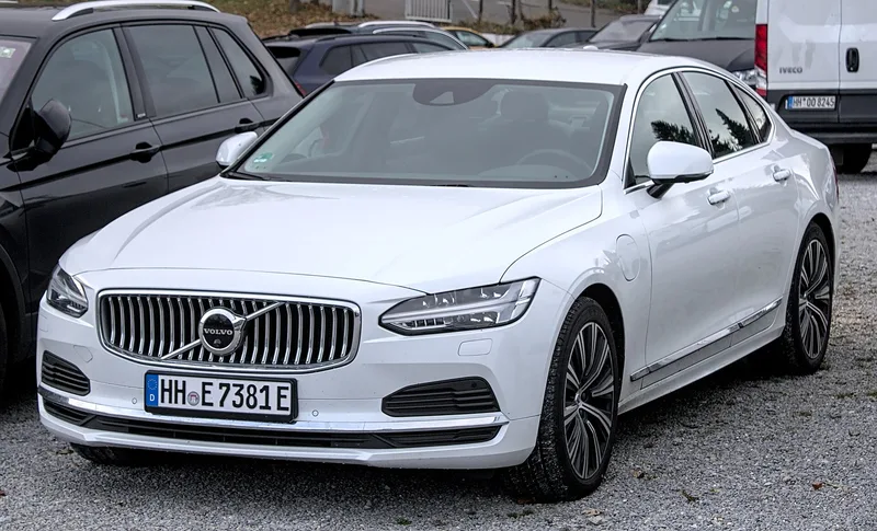 Volvo S90 – Test, Preise und تقييم bei شام كارز